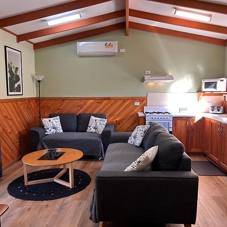 Millicent Lakeside Caravan Park Hotel Buitenkant foto