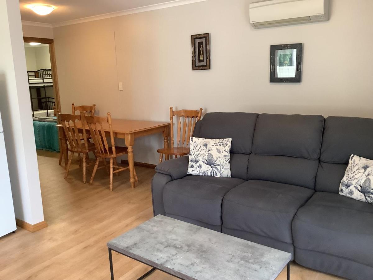Millicent Lakeside Caravan Park Hotel Buitenkant foto