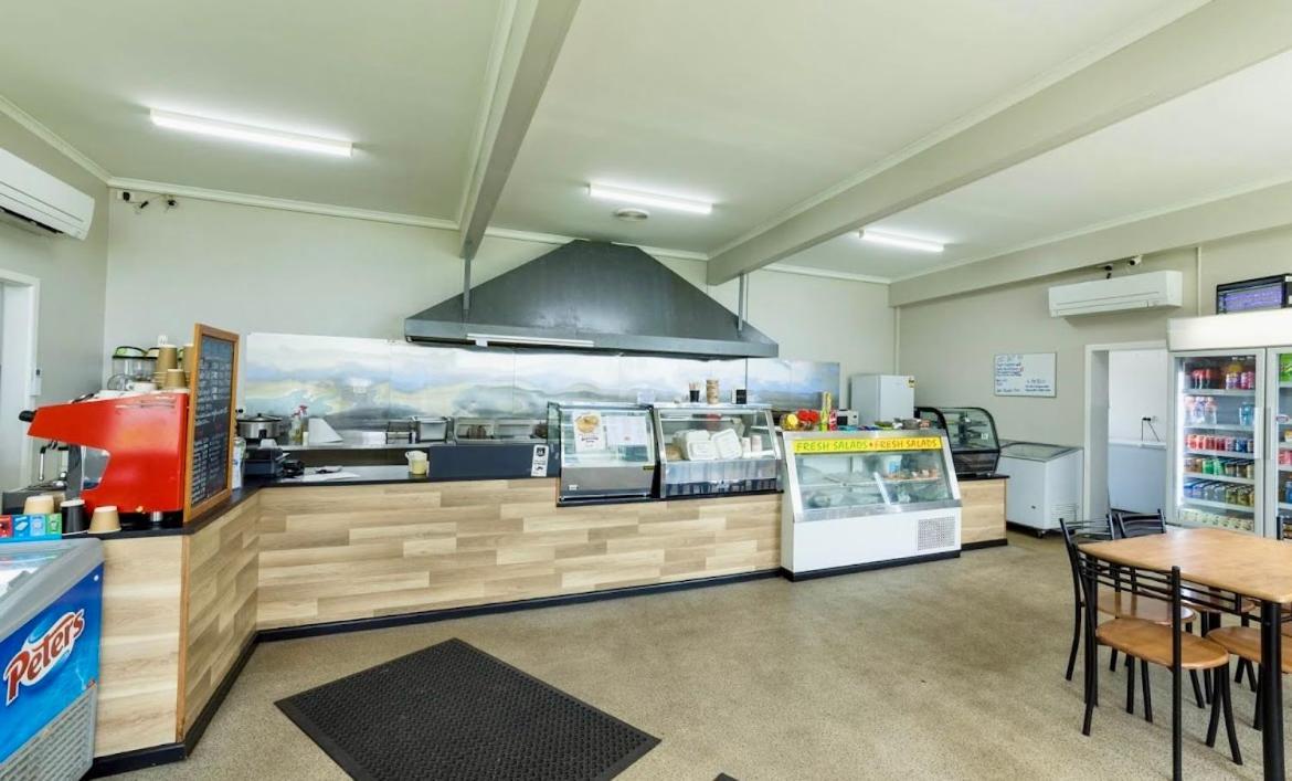 Millicent Lakeside Caravan Park Hotel Buitenkant foto