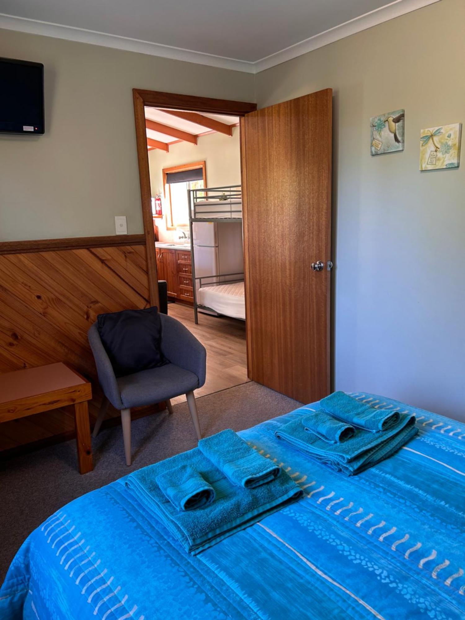 Millicent Lakeside Caravan Park Hotel Buitenkant foto