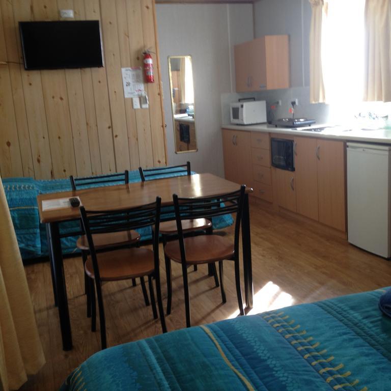 Millicent Lakeside Caravan Park Hotel Buitenkant foto