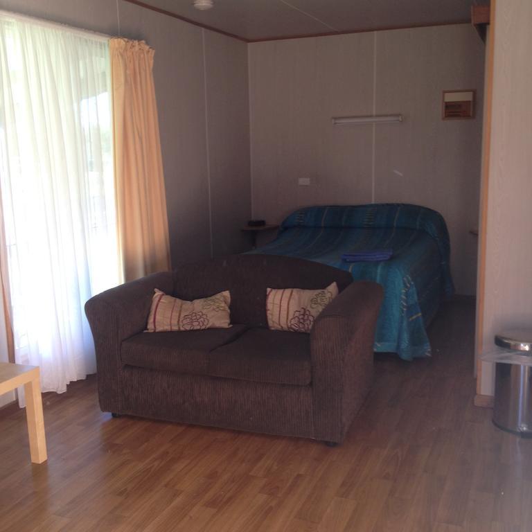 Millicent Lakeside Caravan Park Hotel Buitenkant foto