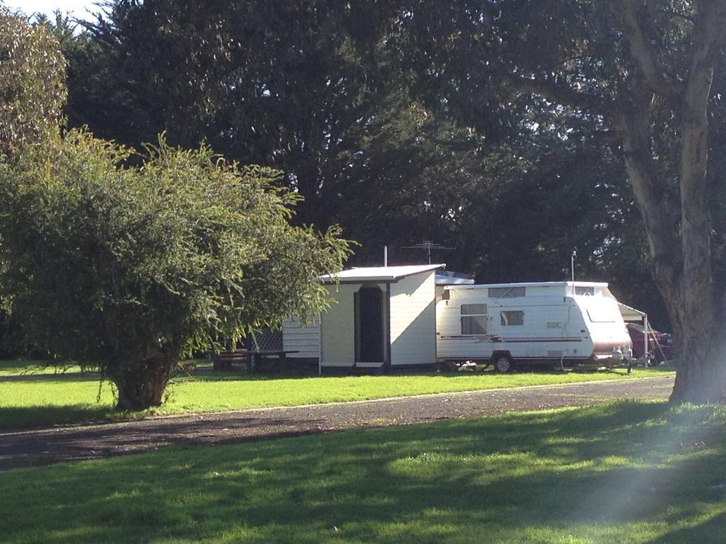 Millicent Lakeside Caravan Park Hotel Buitenkant foto